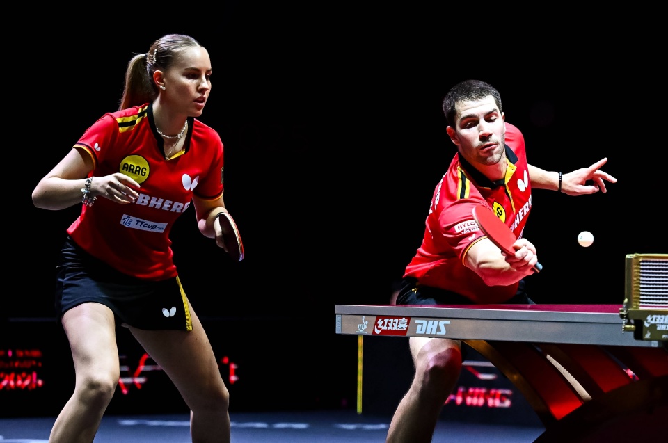 在转播车上, 视台与衡阳, 三审 在转播车上, 视台与衡阳, 三审