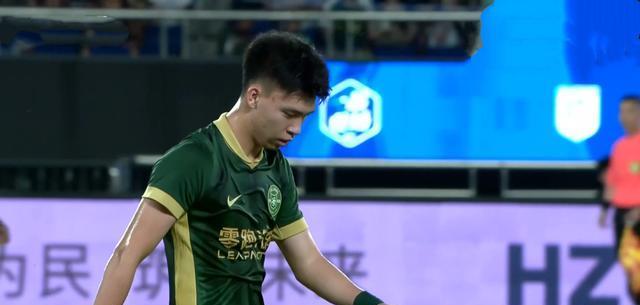 朱辰杰盯住, img