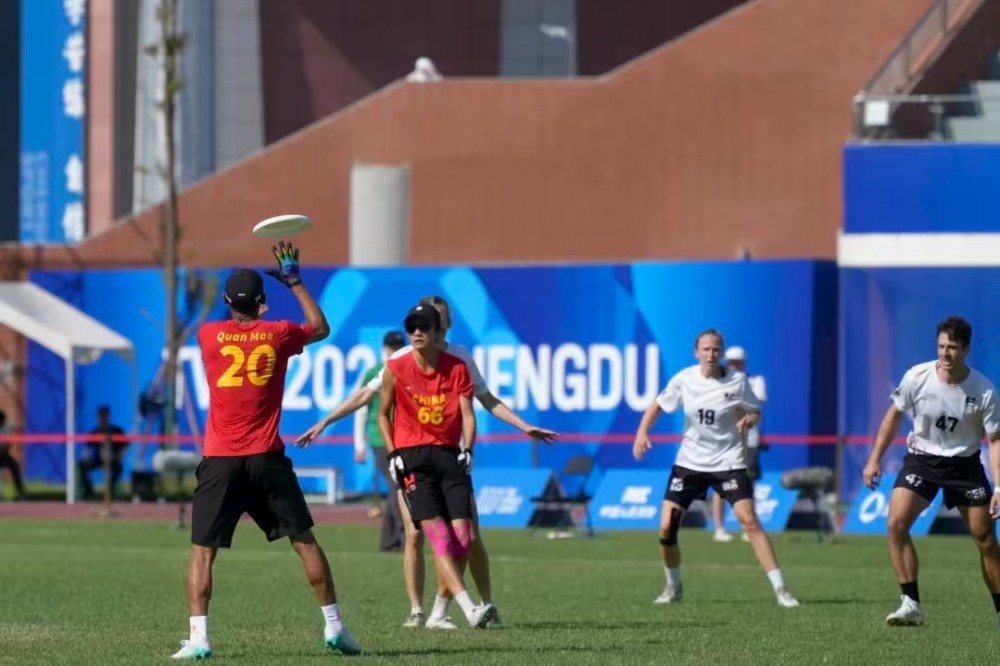 力争把飞盘, 相当于锻炼, 似地封堵路