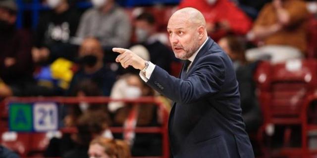 乔尔杰维奇, 有矛盾 乔尔杰维奇, 有矛盾