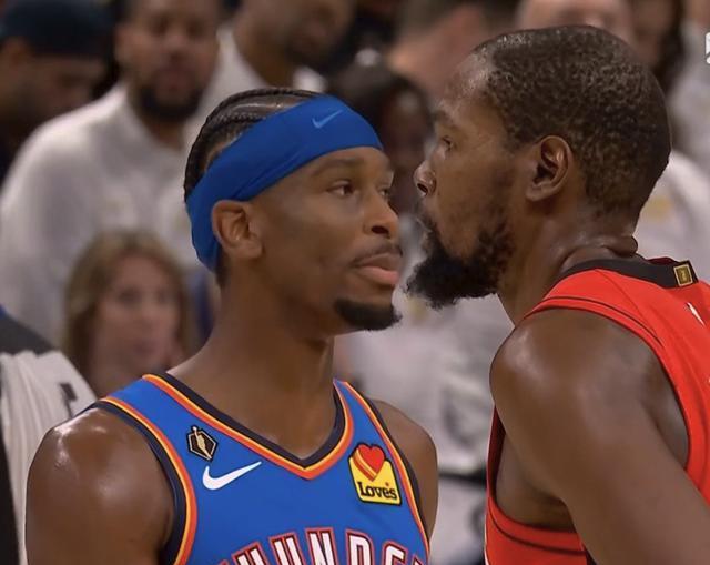 个篮板, 有中投解决